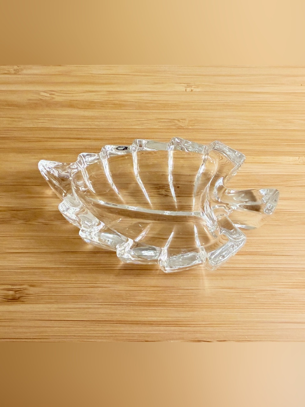 Brand New - Clear Glass Leaf Trinket Dish Jewelry Ring Holder Decorative Bowl